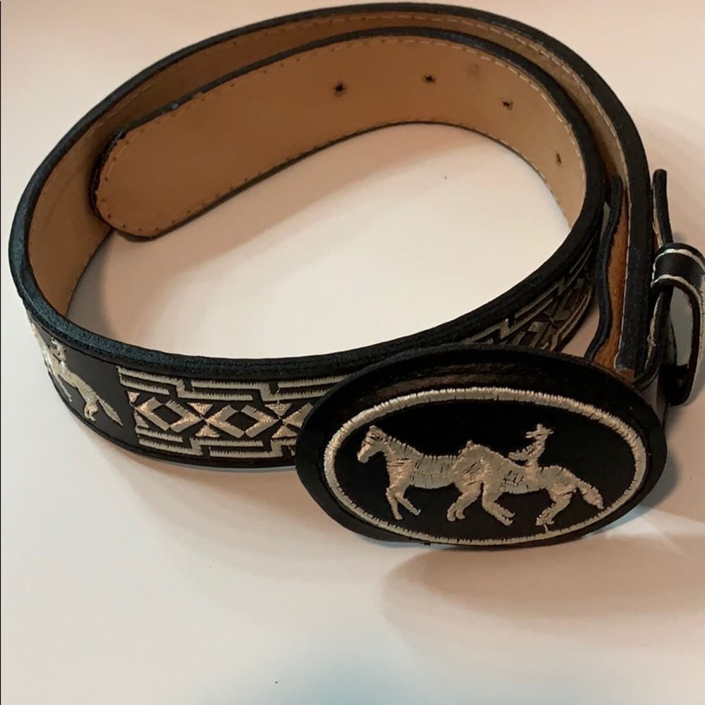 Western embroidery belt